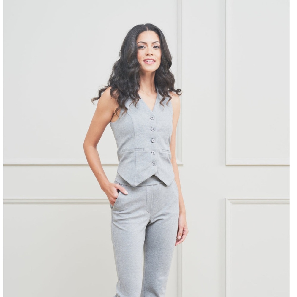 NWOT SOPHIE GRACE - Zora Vest in Light Heather Grey, Capsule Closet Collection